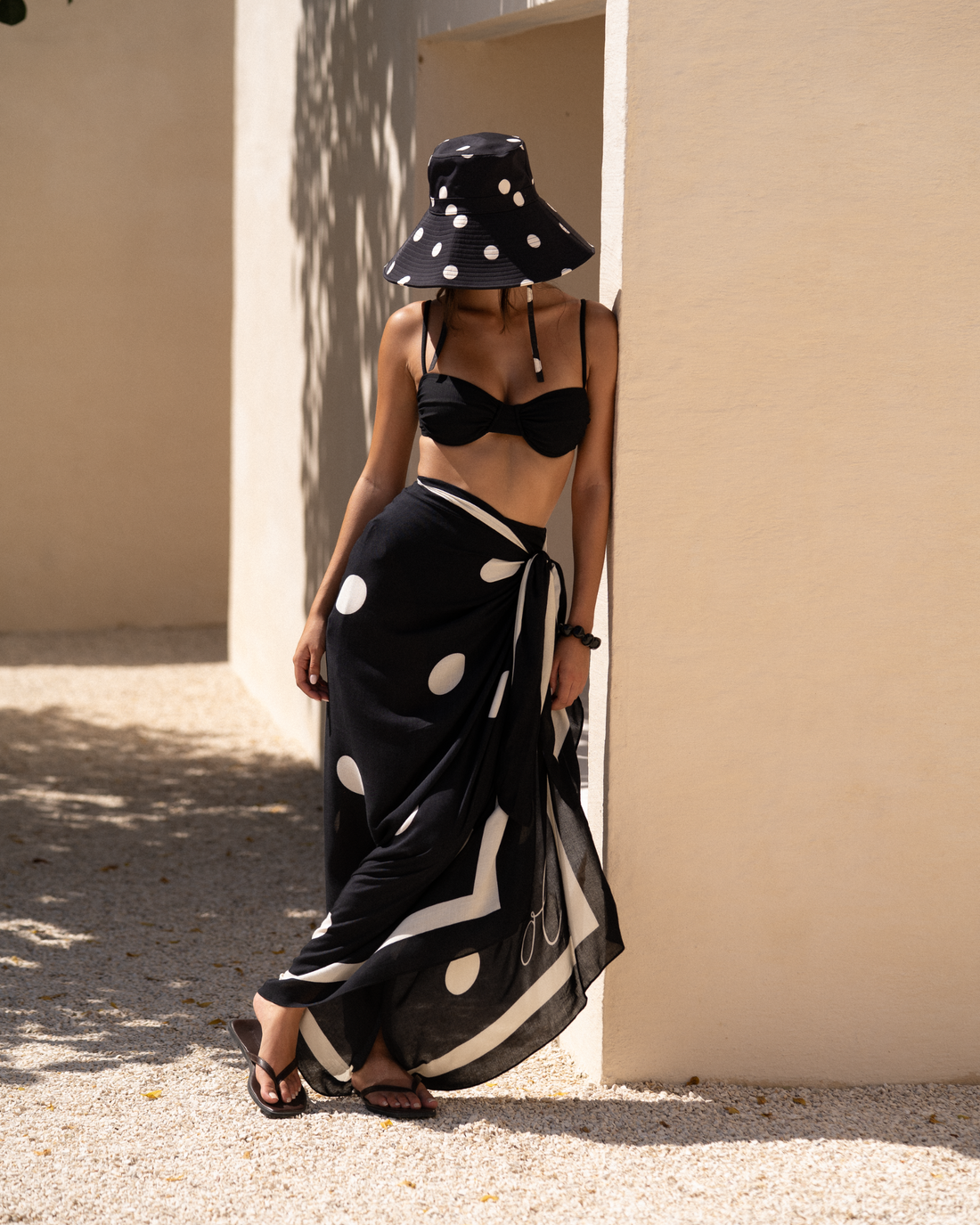 Noir Dot Sarong