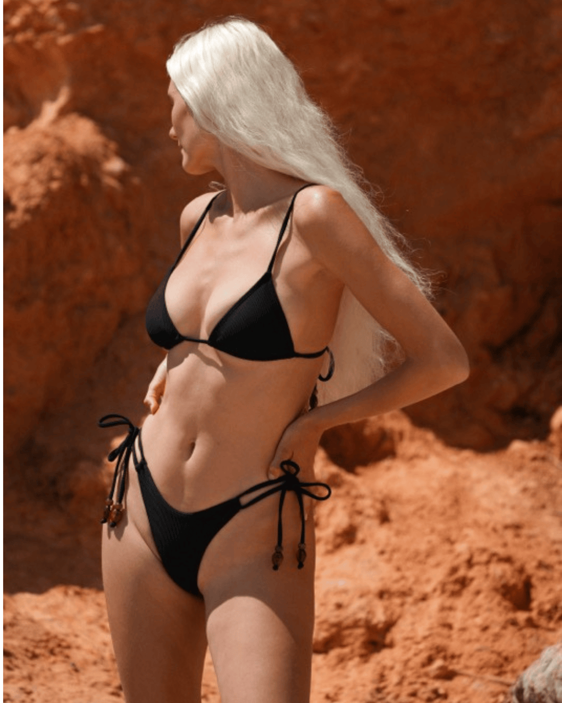 String Bottom | Black RIb