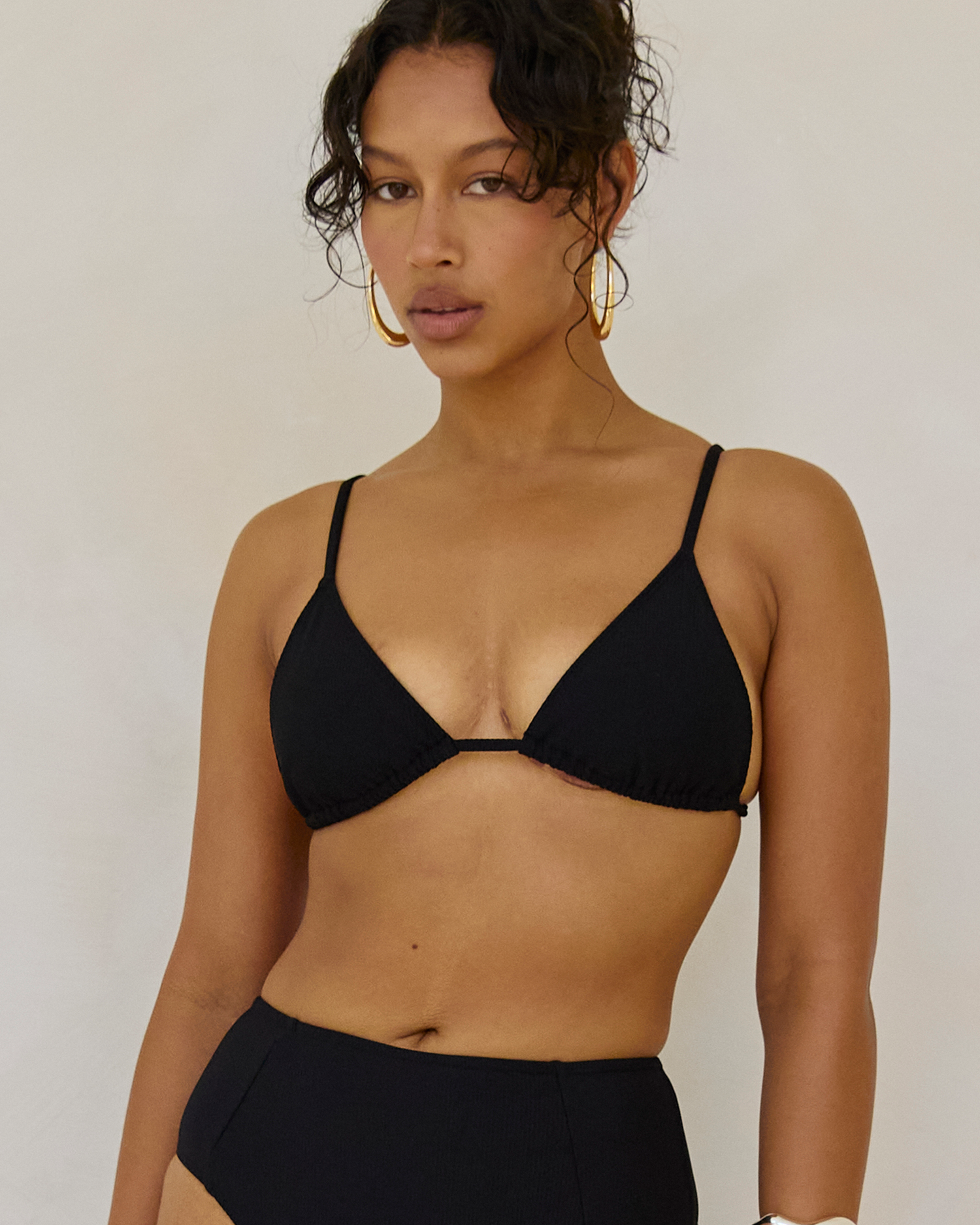 String Triangle Top | Black Rib