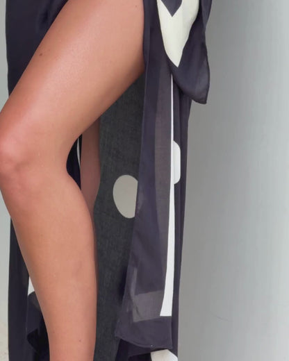 Noir Dot Sarong